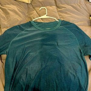 Men’s Lululemon turquoise T-Shirt - XL